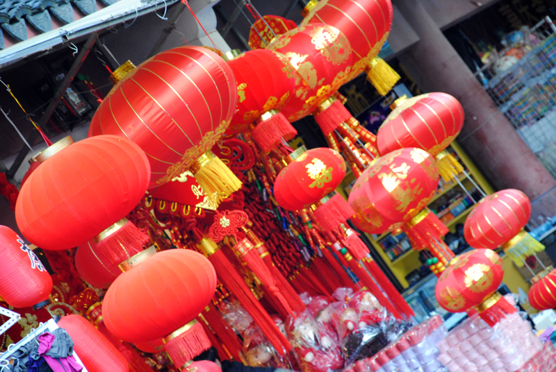 shanghai-traditional-red-lamp