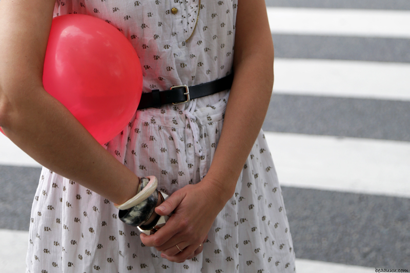 pink-balloon-and-grand-ma-dress-04