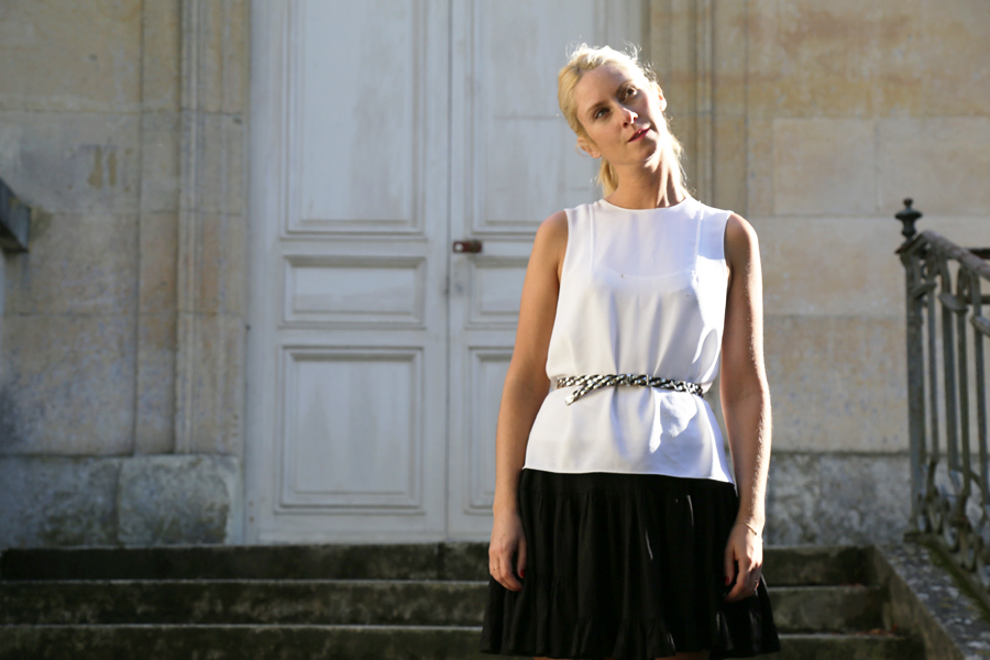 white-top-zara-black-vintage-skirt-look