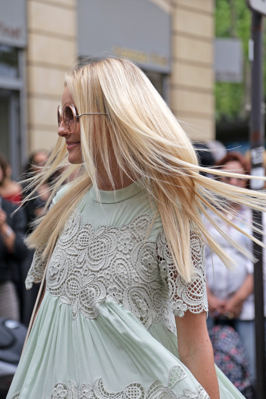 light-green-embrodery-dress-and-chloé-sunglasses