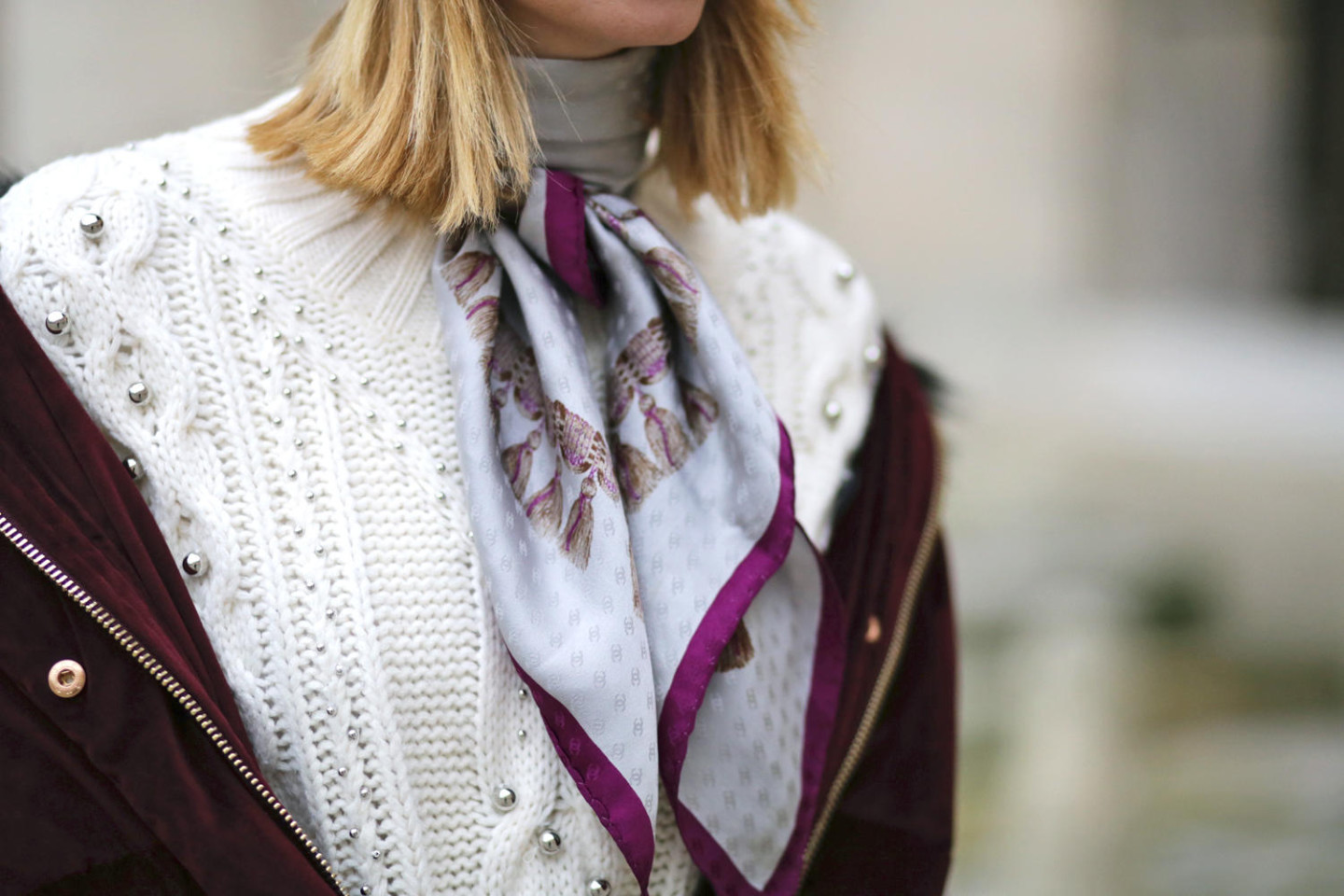 foulard-chanel-vintage-lilas-avec-monogram