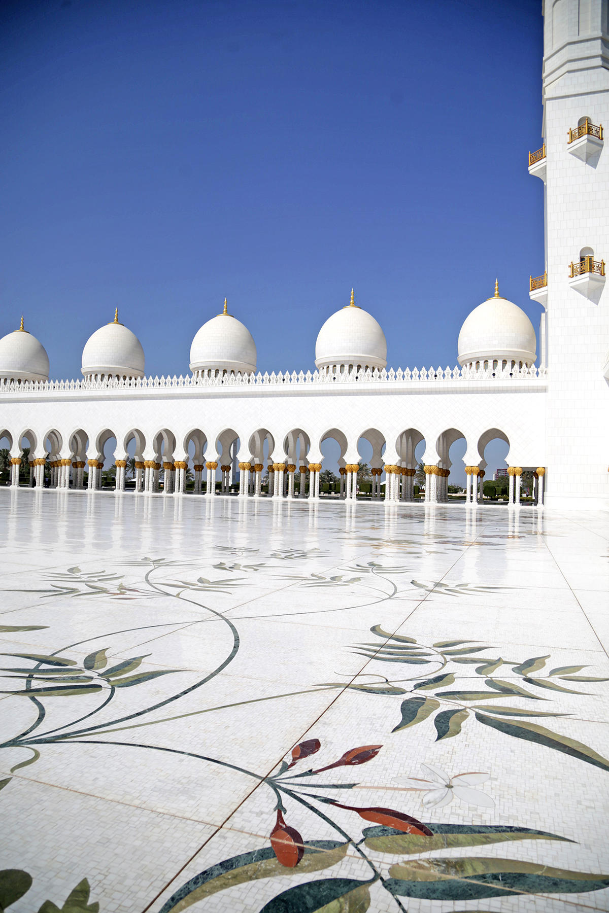 Sheikh Zayed Mosque Abu Dhabi white marble