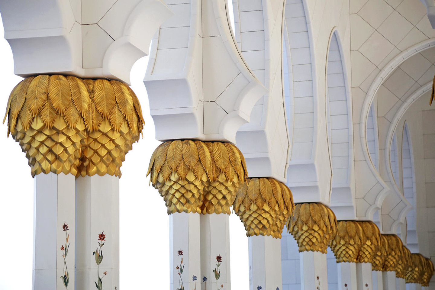 mosquée Cheikh Zayed Abu Dhabi design gold details 