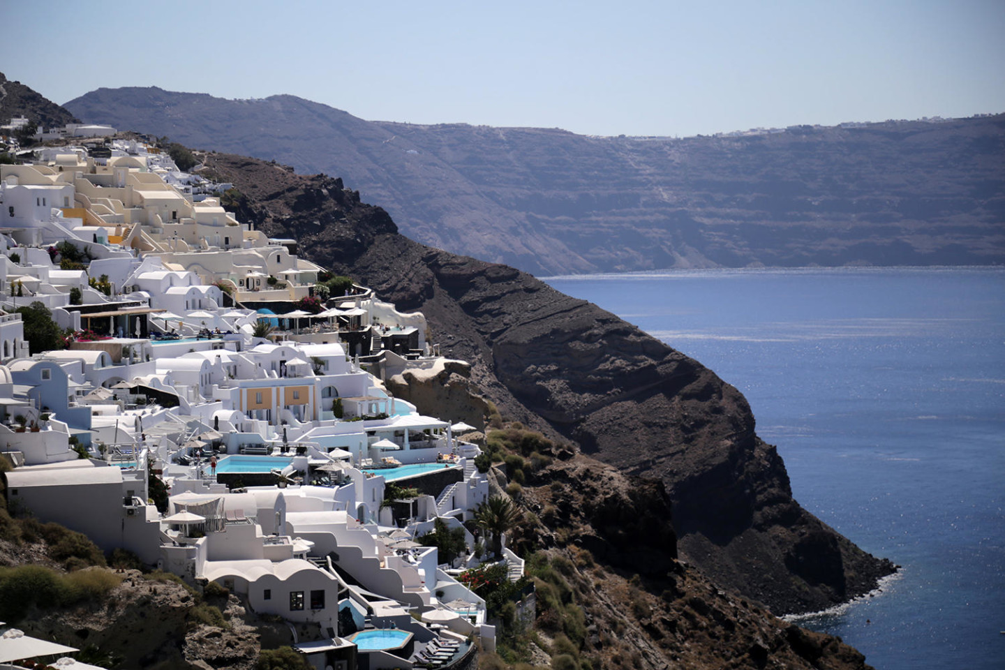 Santorini Travel Guide at Reasonable Prices