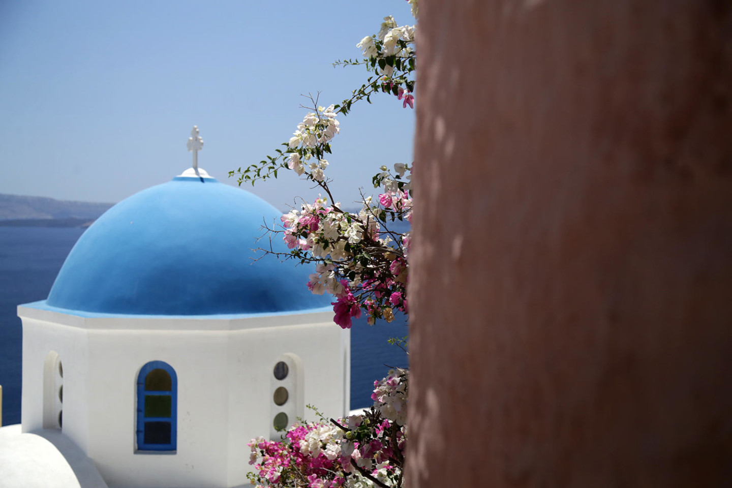Santorini Travel Guide at Reasonable Prices