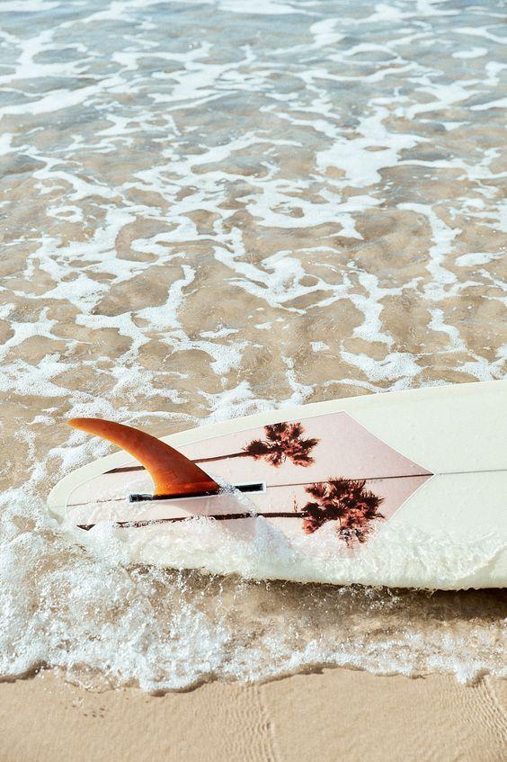Pinterest Inspiration-surf board details decoration